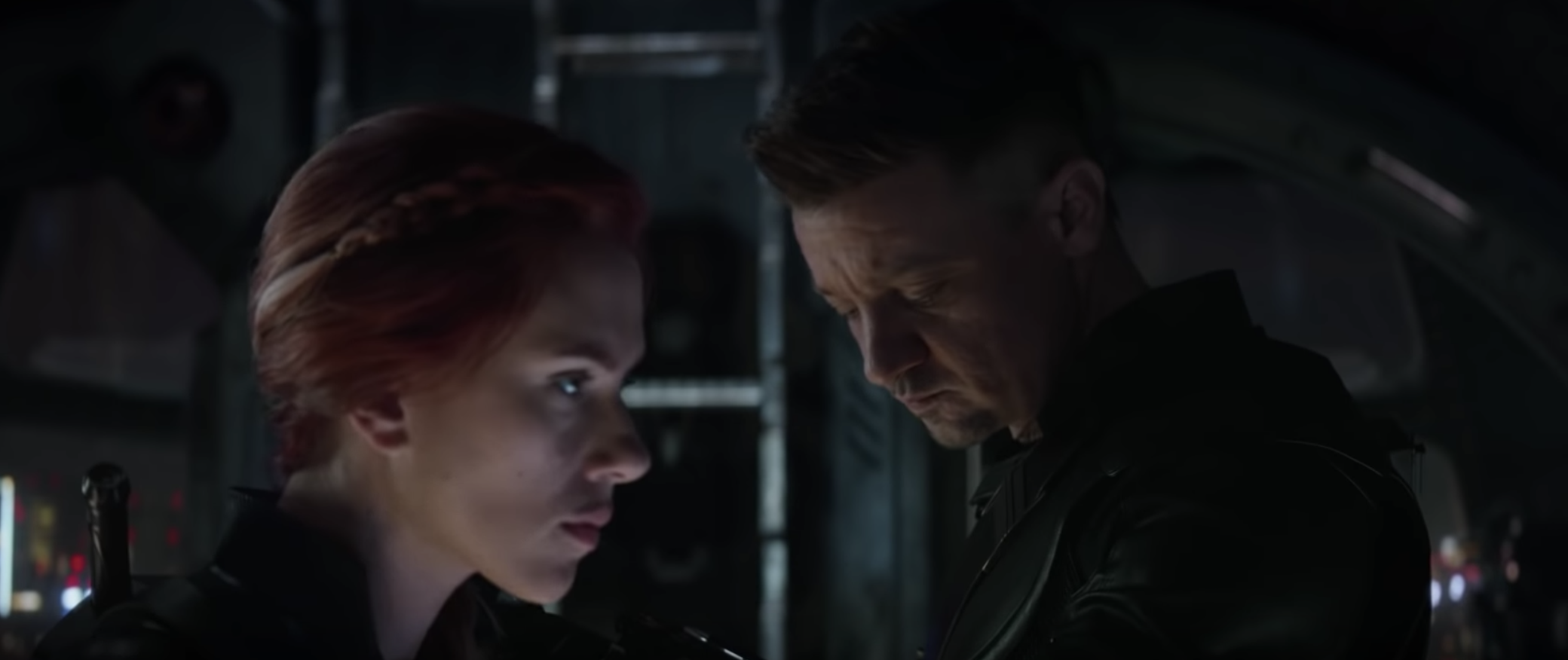 Scarlett Johansson and Jeremy Renner in Avengers: Endgame trailer